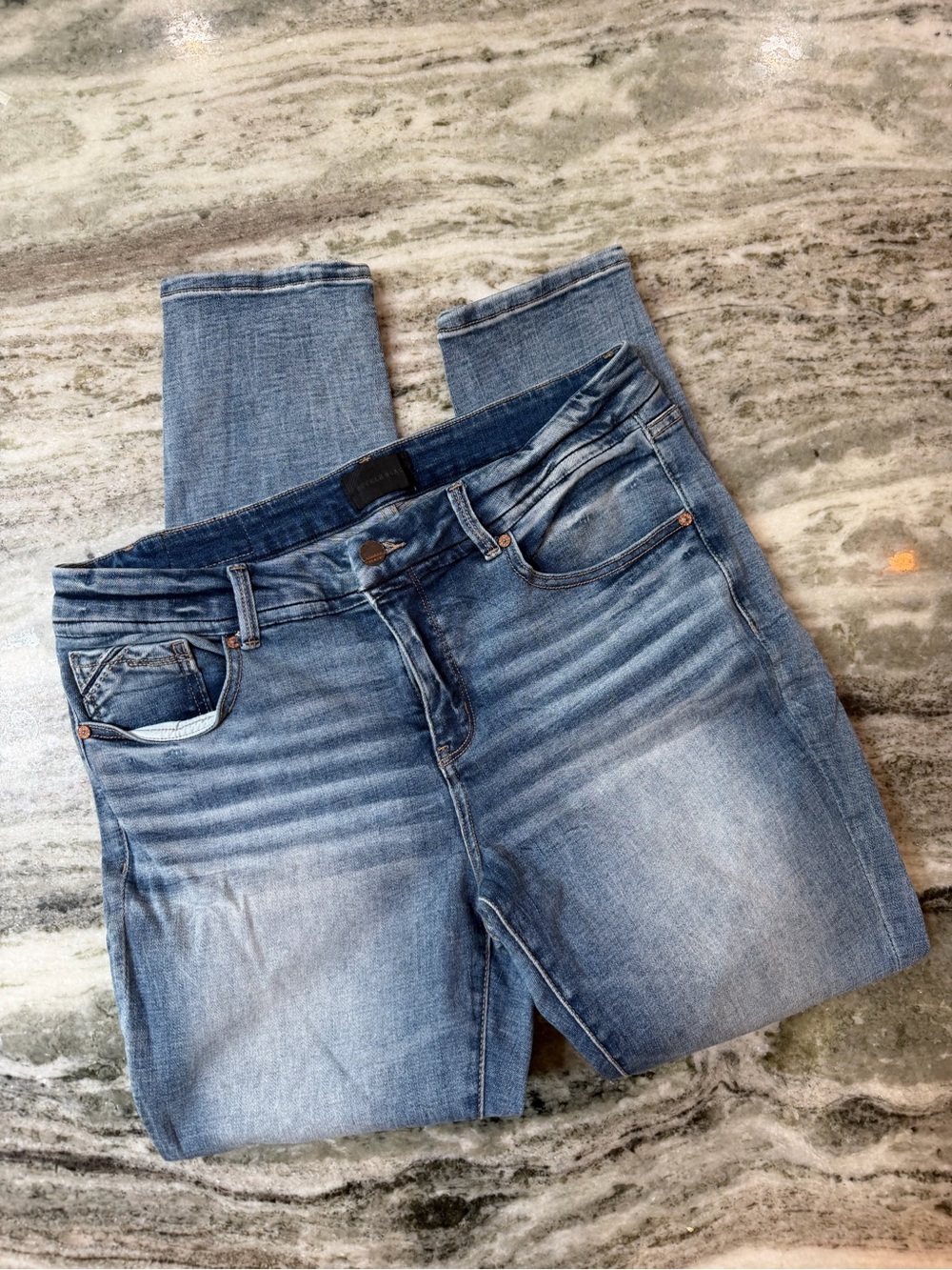 Buckle Women's Light Blue Skinny Jeans Size 31x30